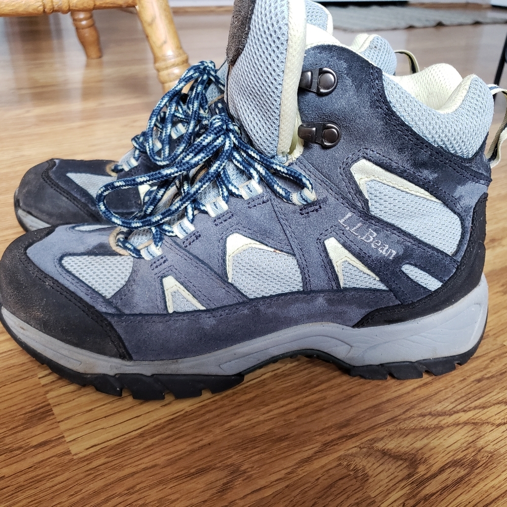 Womens L.L. Bean hiking boots shoes Size 10 wide